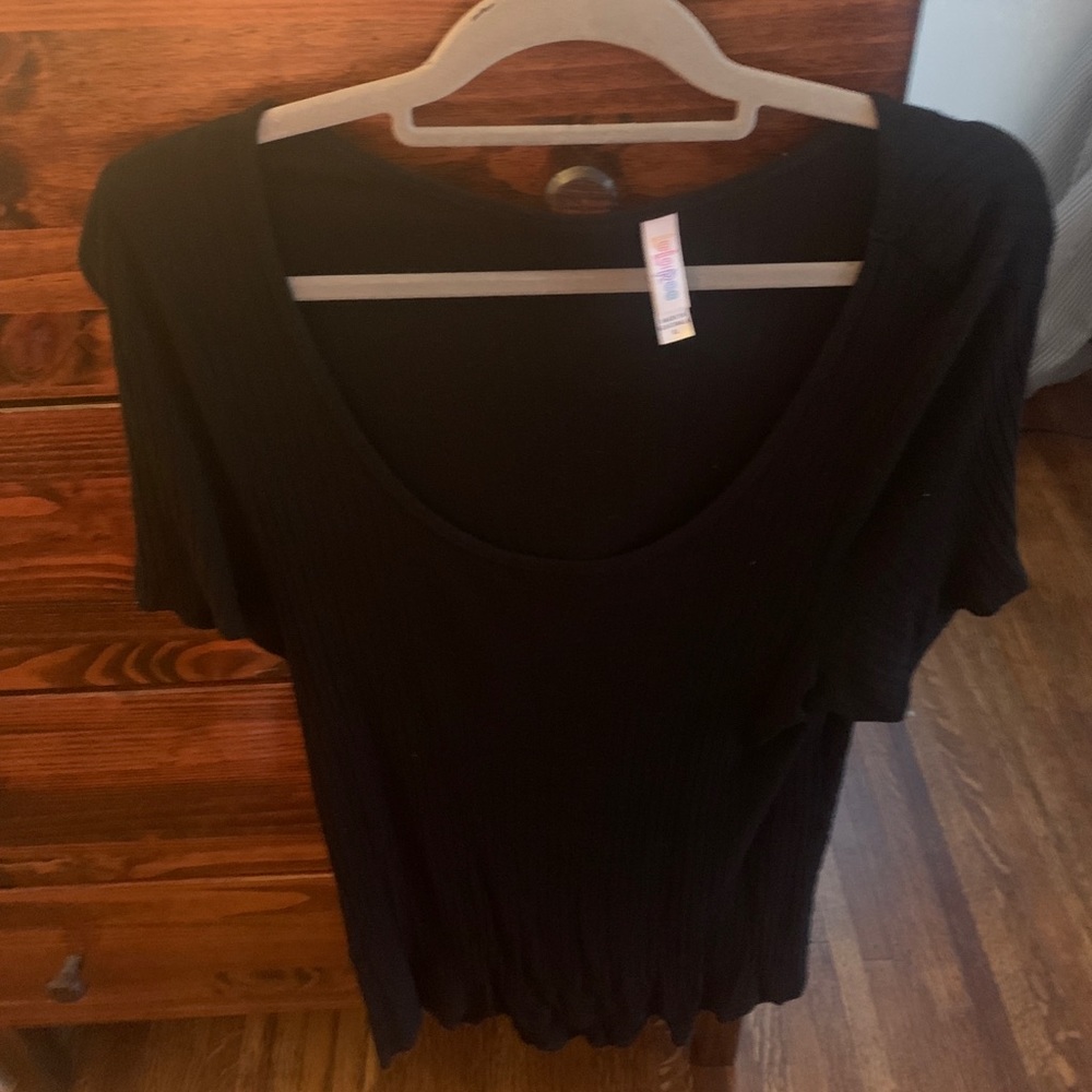 Lularoe Black Ribbed Classic Tee